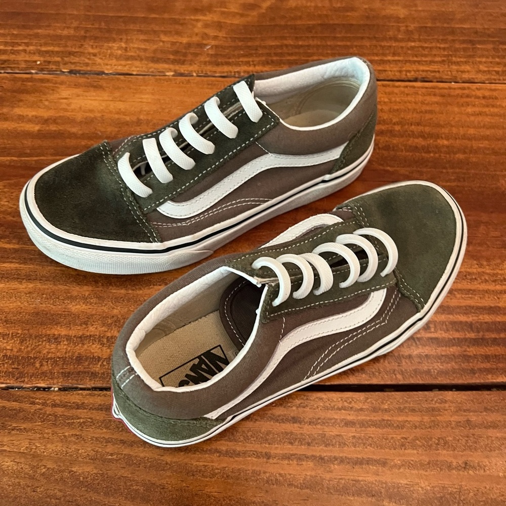 Vans Old Skool in Duck Green - kids size 3